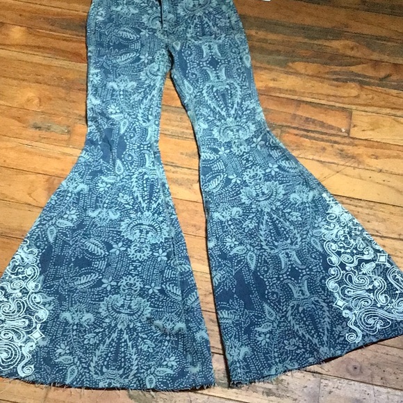 Free People Denim - Free people bell bottom blue jeans